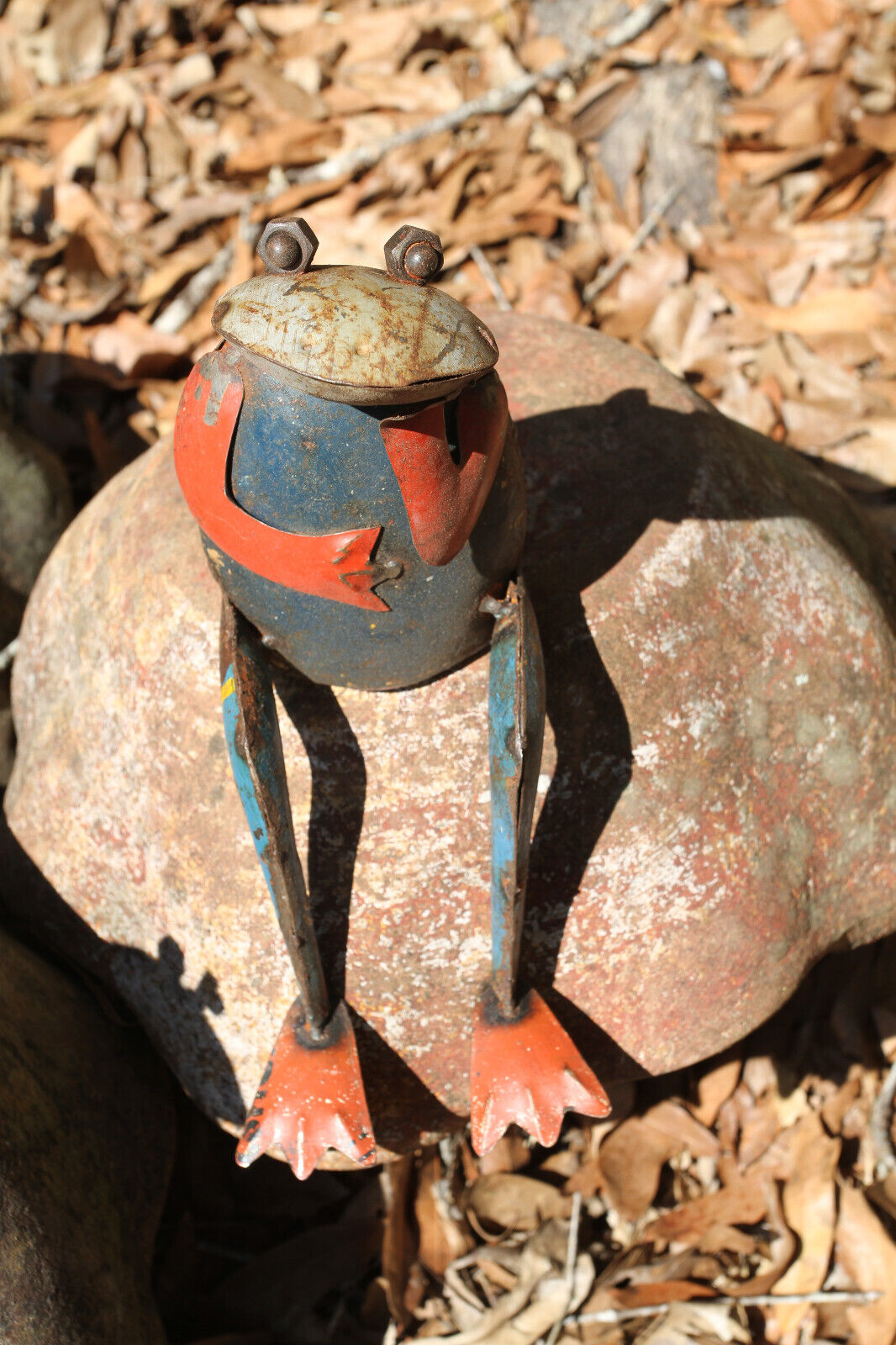 SITTING FROGS, Whimsical Yard Decor, Shelf Disply, Christmas Gift, Frog Decor, Counrty Decor N-67B