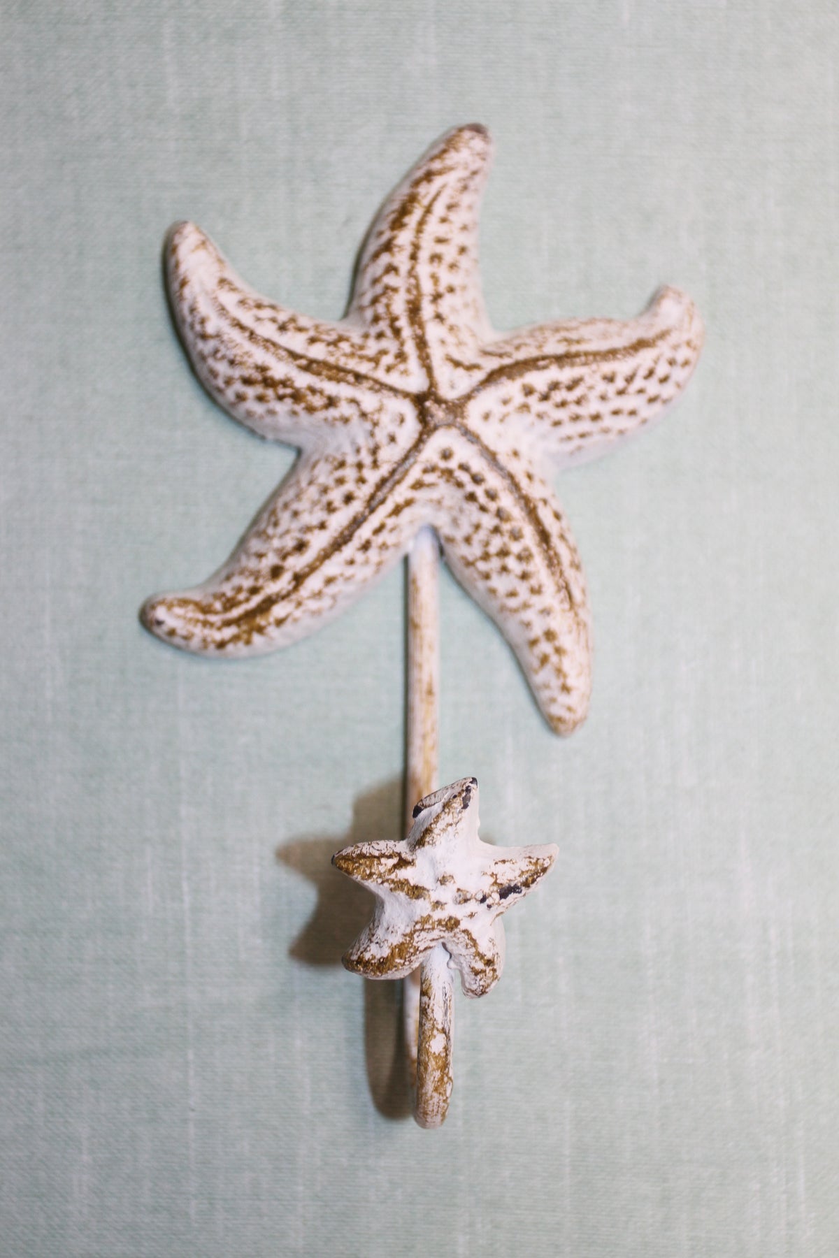 1-SEAFOAM STARFISH WALL HOOK,Large Generous Hook Opening,Beach Decor,Coastal Accents,Gifts,BL-53W