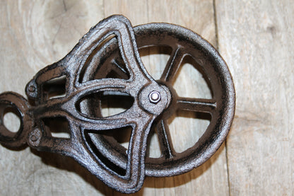 1-Metal Gear Pulley,Great for Dad's Workshop.The pulley is operational,Free Ship H-57B