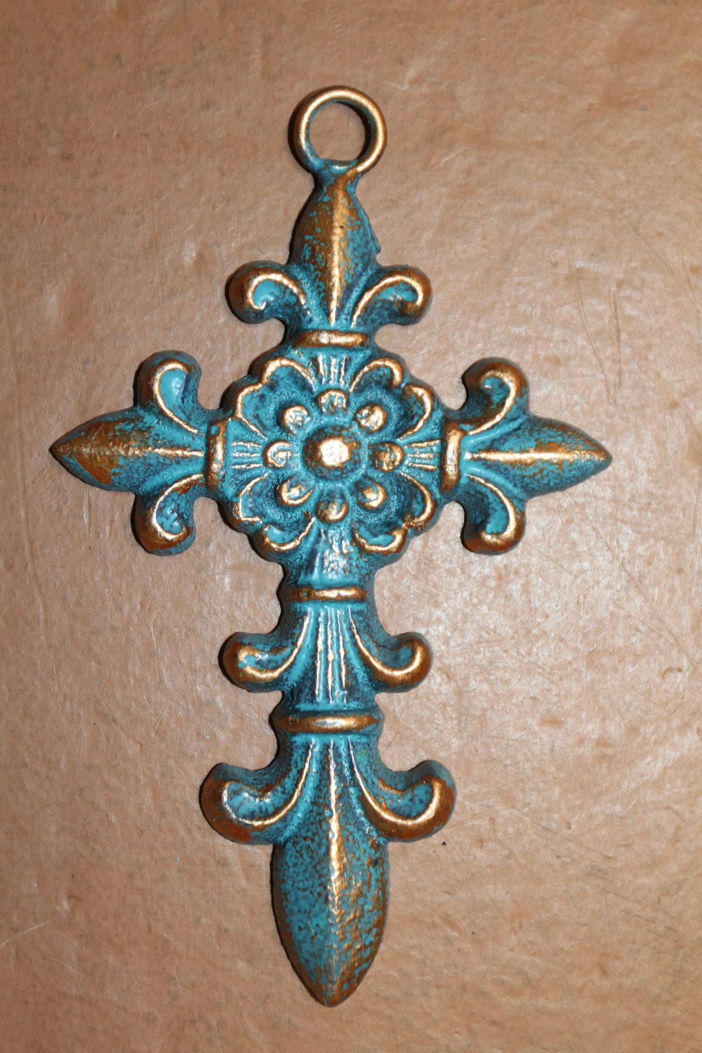 NEW HOPE Collection,5 Metal Wall Crosses,Country Decor,Wall Hanging,All Occasion Gifts,Spiritual Home Accents