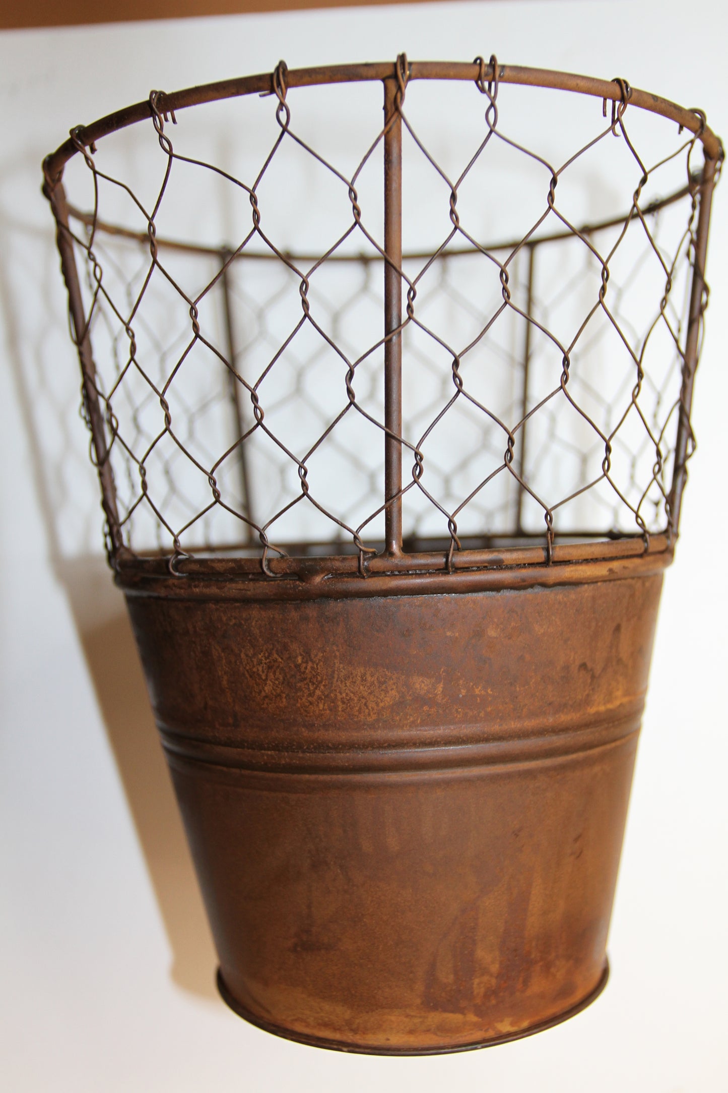 1-GARDEN DECOR,Chicken Wire Flower Pot,Country Decor,All Occasion Gifts,Plant Holder, GS-005