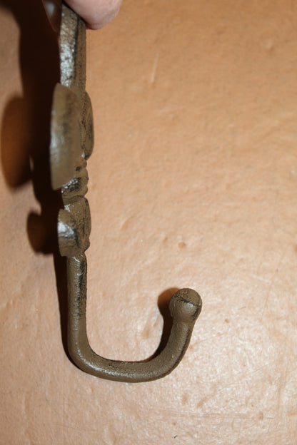3pc-FLEUR DE LIS,2 Wall Hooks,Wall Plaque,New Orleans Style, Gifts,Country Decor,F-11,27