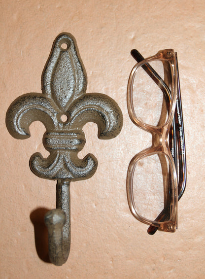FLEUR DE LIS Wall Plaque And 4 Wall Hooks,Old World Charm, Victorian Style Home Accents F-10,27
