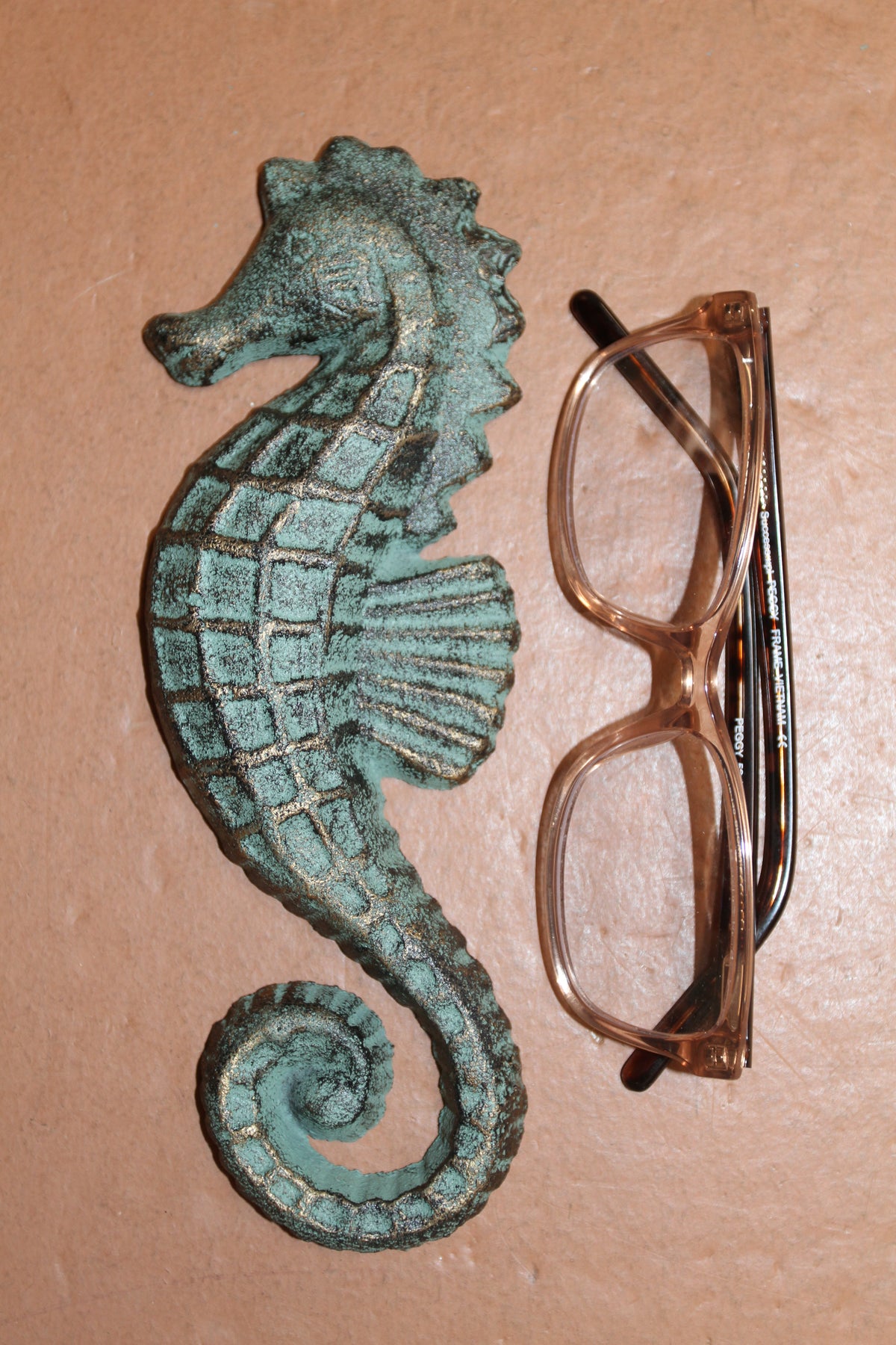 1-SEAHORSE WALL PLAQUE,Sea Life Wall Hanging,Beach House Accents,Bath Decor,Gifts,BL-77