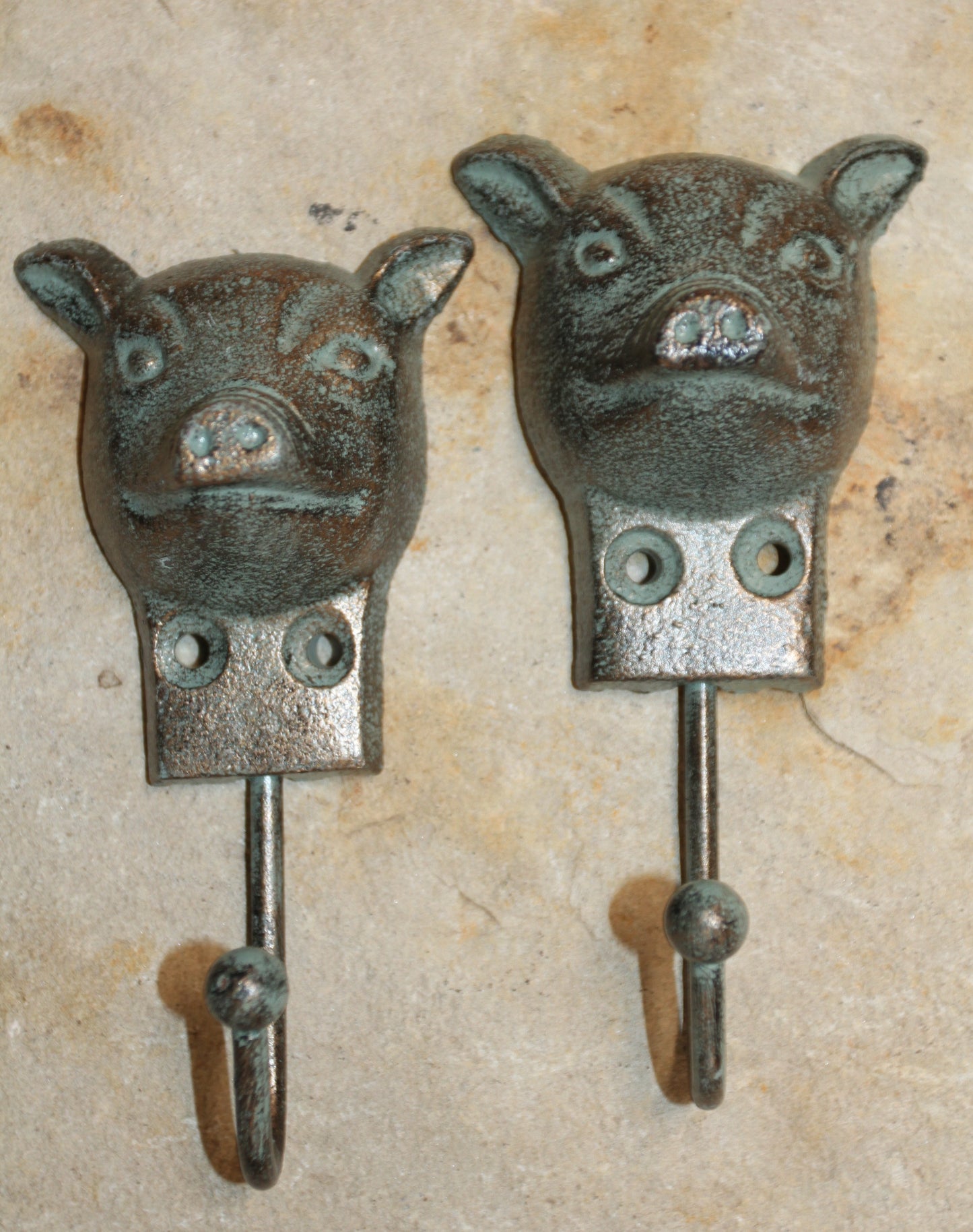 2-Wall Hooks,HAPPY PIGS,Restaurant Decor,Country,Farm And Ranch Style,Hanging Storage,H-95