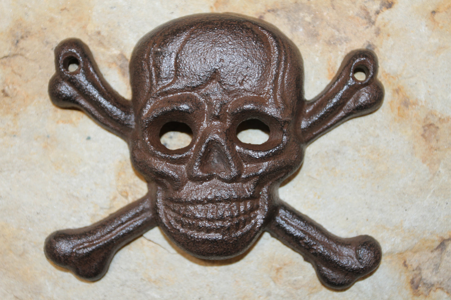 1-Metal SKULL AND CROSSBONES Wall Plaque,Pirates,Bikers Accents,Country Decor,All Occasion Gifts,H-132