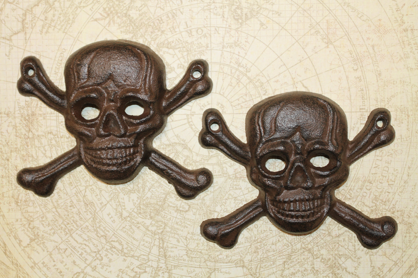 1-Metal SKULL AND CROSSBONES Wall Plaque,Pirates,Bikers Accents,Country Decor,All Occasion Gifts,H-132