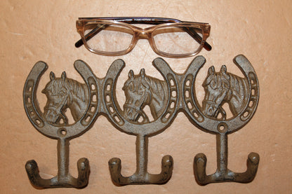1-HORSE AND HORSESHOE WALL HOOKS,3 Double Wall Hooks,Contry Style Home Decor,Hanging Storage,W-30