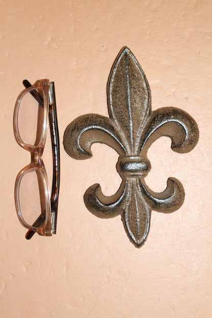 2-Medium FLEUR DE LIS Wall Plaques,Vintage Victorian Look,Gifts New Orleans Style Wall Decor,F-6
