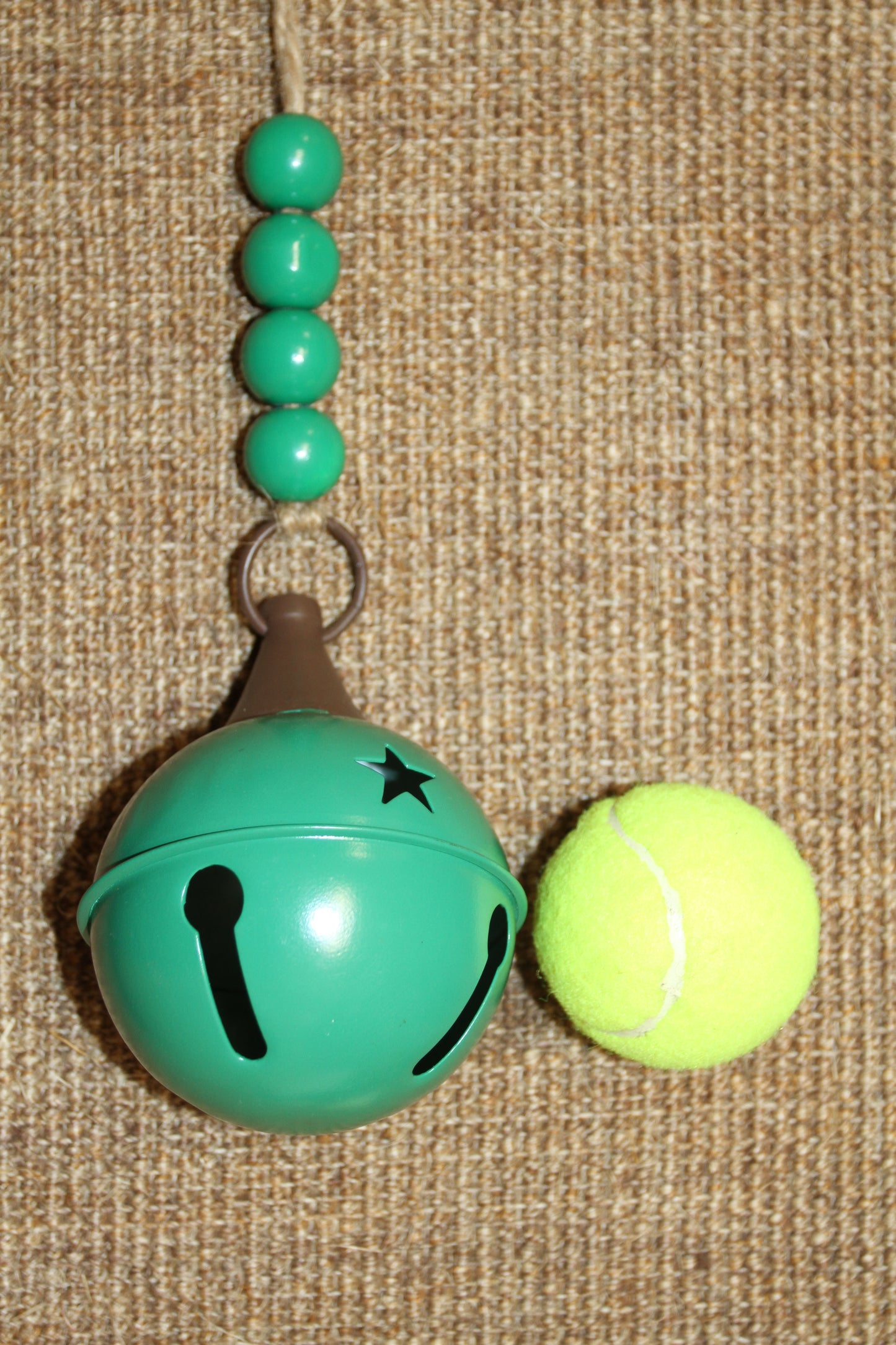 1-CLASSIC ROUND BELL,These Bells DO JINGLE, Red And Green Christmas Decorations,All Occasion Gifts, GSFR